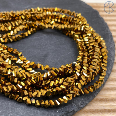 Чешское стекло №172 4,5 мм треугольник Чешское стекло №172 4,5 мм треугольник