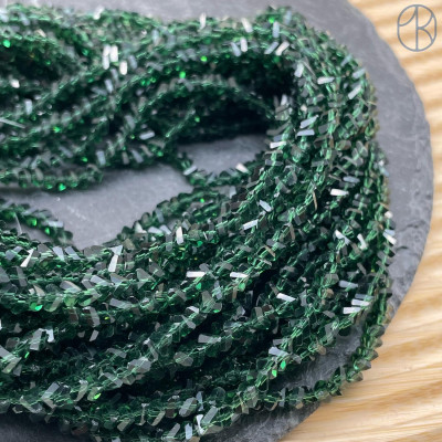 Чешское стекло №174 4,5 мм треугольник