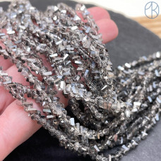 Чешское стекло №176 4,5 мм треугольник