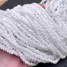 Чешское стекло №188 4,5 мм треугольник Чешское стекло №188 4,5 мм треугольник