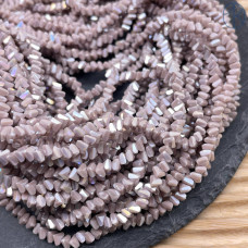 Чешское стекло №193 4,5 мм треугольник Чешское стекло №193 4,5 мм треугольник