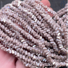 Чешское стекло №193 4,5 мм треугольник Чешское стекло №193 4,5 мм треугольник