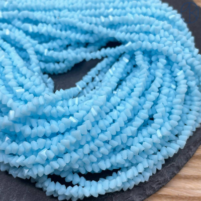 Чешское стекло №203 4,5 мм треугольник