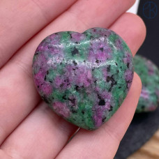 Цоизит сердце ~ 2 см