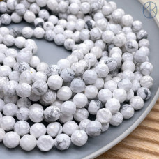 Говлит (магнезит) крупная огранка 10 мм (64 грани)