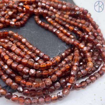 Гранат коричневый куб огранка 4 мм