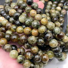 Гранат зеленый (гроссуляр) 10 мм