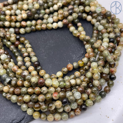 Гранат зеленый (гроссуляр) 4 мм