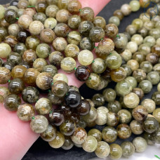 Гранат зеленый (гроссуляр) 8 мм