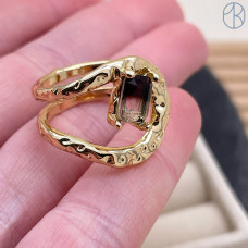 Кольцо бело-коричневый циркон, цвет золото 