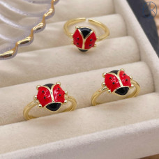 Кольцо Божья коровка цвет золото 