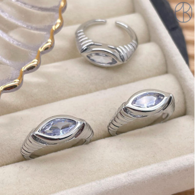 Кольцо циркон цвет серебро 