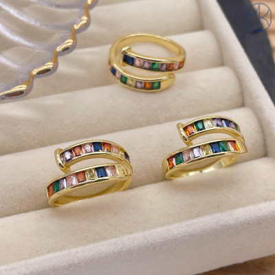 Кольцо цирконы микс цвет золото 