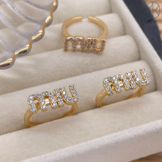 Кольцо цвет золото 