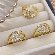 Кольцо цвет золото 