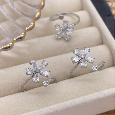 Кольцо цветок цвет серебро 