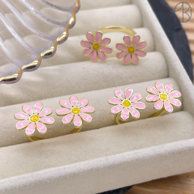 Кольцо цветок розовая эмаль цвет золото 