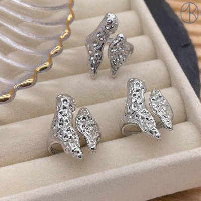 Кольцо фриформ цвет серебро 