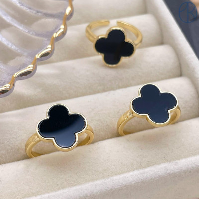 Кольцо клевер черный цвет золото 