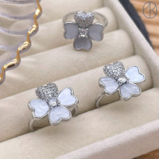 Кольцо клевер цвет серебро 