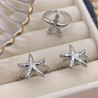 Кольцо морская звезда цирконы цвет серебро 