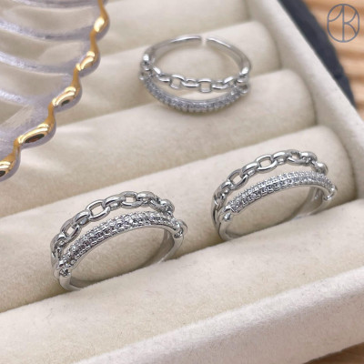 Кольцо плетеное цирконы цвет серебро 