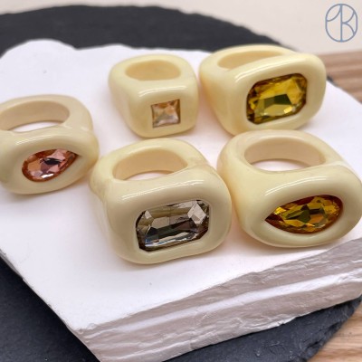 Кольцо с кристаллом №12