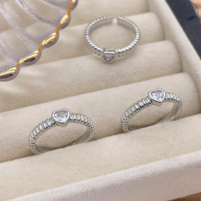 Кольцо сердце циркон цвет серебро 