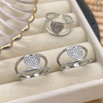 Кольцо сердце цирконы цвет серебро  