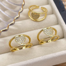 Кольцо сердце цирконы цвет золото  