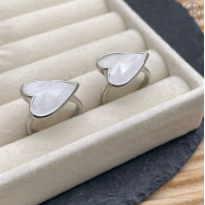 Кольцо сердце горный хрусталь цвет серебро
