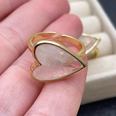 Кольцо сердце горный хрусталь цвет золото