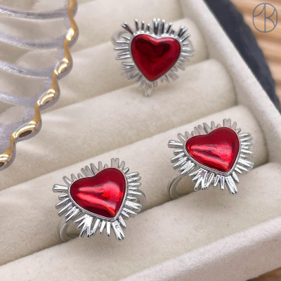 Кольцо сердце шипы цвет серебро 