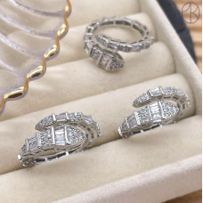 Кольцо змея цирконы цвет серебро 