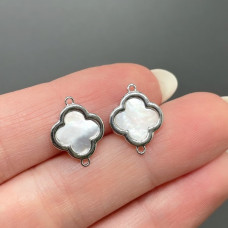 Коннектор клевер перламутр, цвет серебро 15х11 мм 