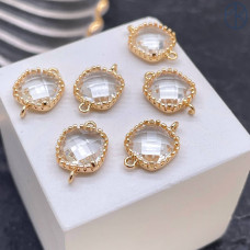 Коннектор квадрат циркон, цвет золото 9 мм 