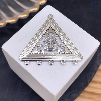 Коннектор национальный №15, цвет серебро 31 мм