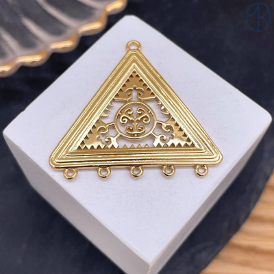 Коннектор национальный №15, цвет золото 31 мм