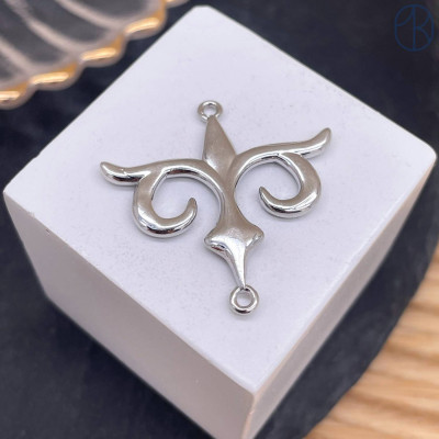 Коннектор национальный №25, цвет серебро 30 мм