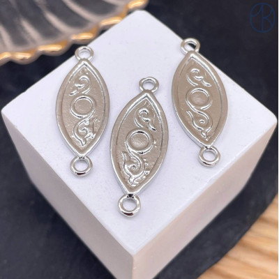 Коннектор национальный №32, цвет серебро 30 мм