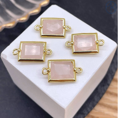 Коннектор прямоугольник огранка розовый кварц, цвет золото ~ 12х10 мм