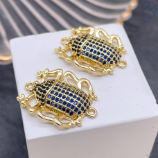 Коннектор жук цирконы, цвет золото 23х18 мм