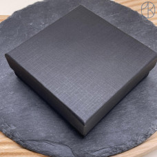 Коробка Черная фактурная полосы для браслета 9x9x3 см