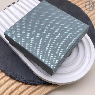 Коробка Серая точки 9x9x3 см
