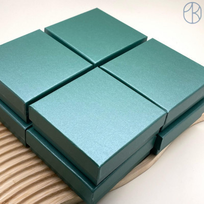 Коробка Зеленая перламутровая 9x9x3 см упаковка 12 шт. Коробка Зеленая перламутровая 9x9x3 см упаковка 12 шт.