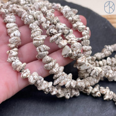 Крошка Говлит (магнезит) бежевый ширина бусин ~ 7-11 мм