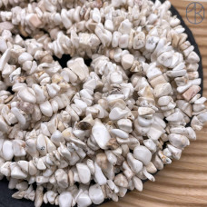 Крошка Говлит (магнезит) ширина бусин ~ 5-8 мм