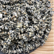 Крошка Яшма далматиновая ширина бусин ~ 5-9мм Крошка Яшма далматиновая ширина бусин ~ 5-9мм