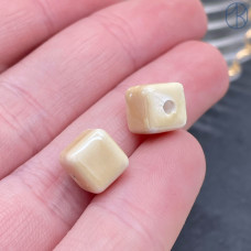 Кубик керамика, цвет бежевый 9 мм штучно