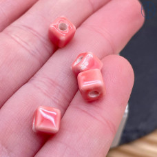 Кубик керамика, цвет лососевый 6 мм штучно Кубик керамика, цвет лососевый 6 мм штучно